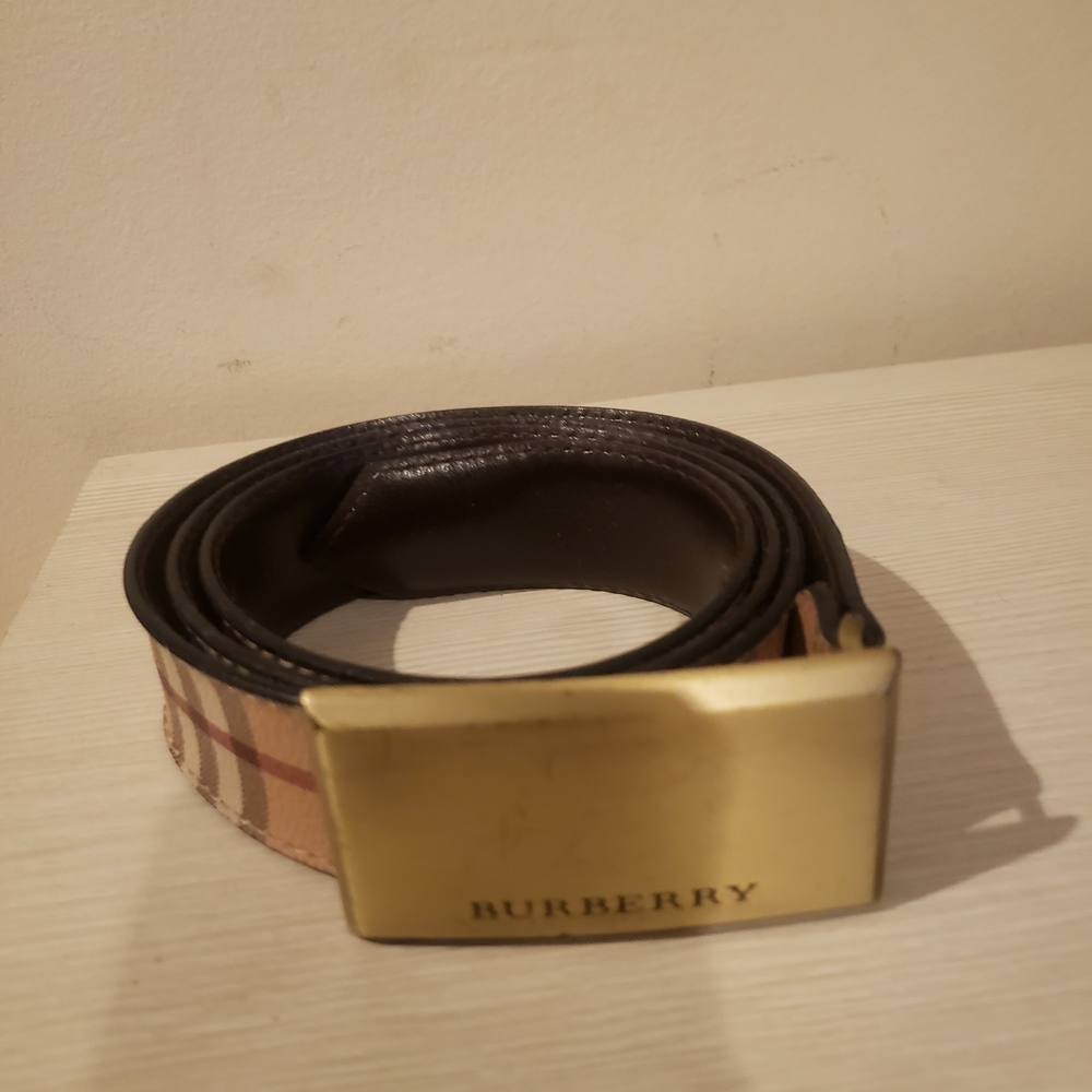 Burberry Beige and Brown Belt with Gold Buckle. Size 40/100